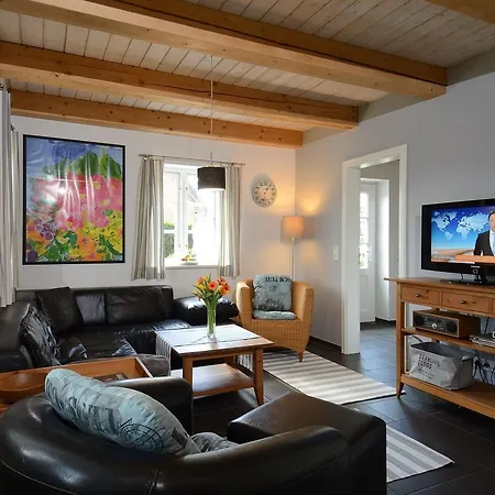Haus Maaskap Haushalfte 01 - #51447 Holiday home Boldixum